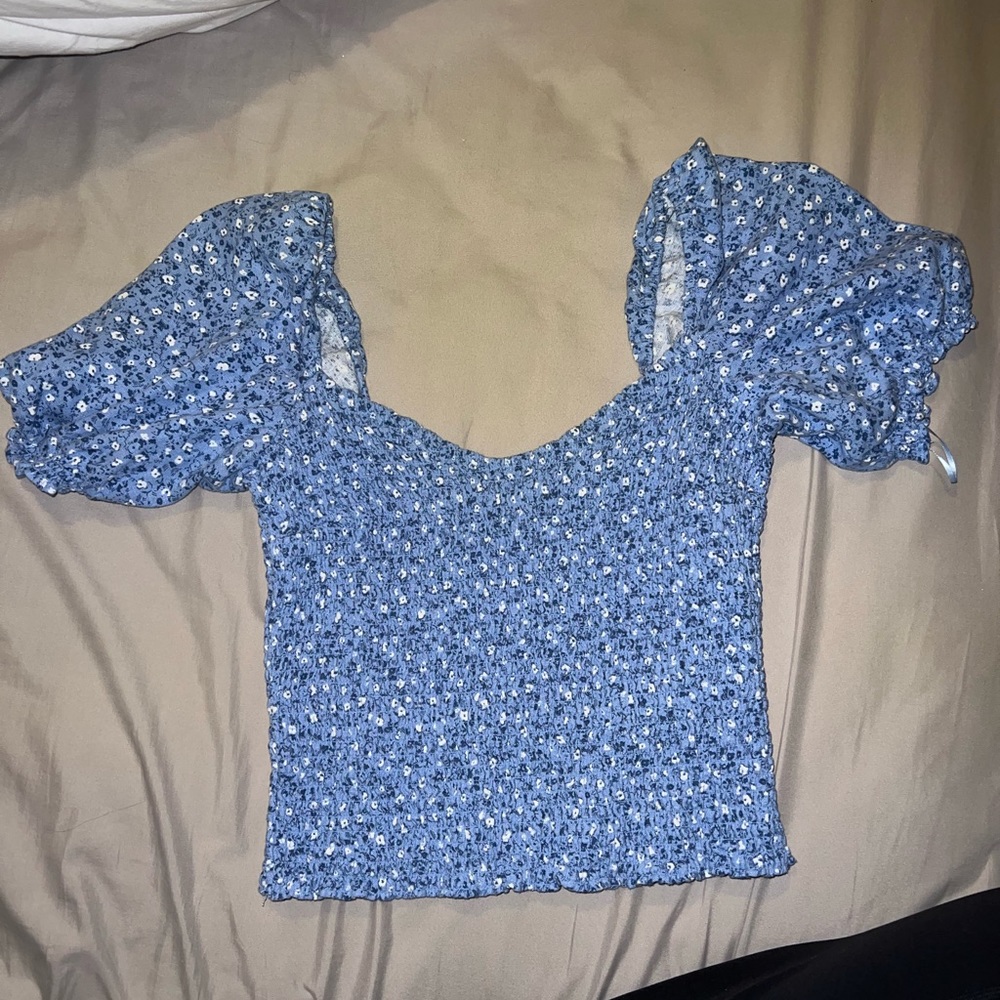 Abercrombie and fitch top